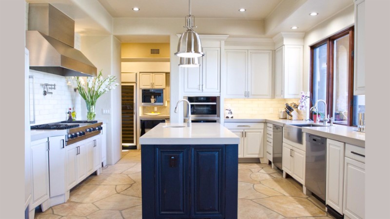 BEFORE AND AFTER BE MESMERIZED BY THIS KITCHEN REVAMP