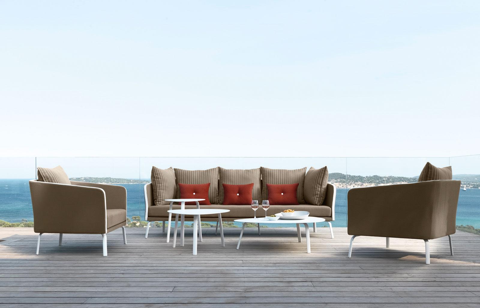 How To Elevate Your Outdoor Design For The Summer With 3 Simple Tips!