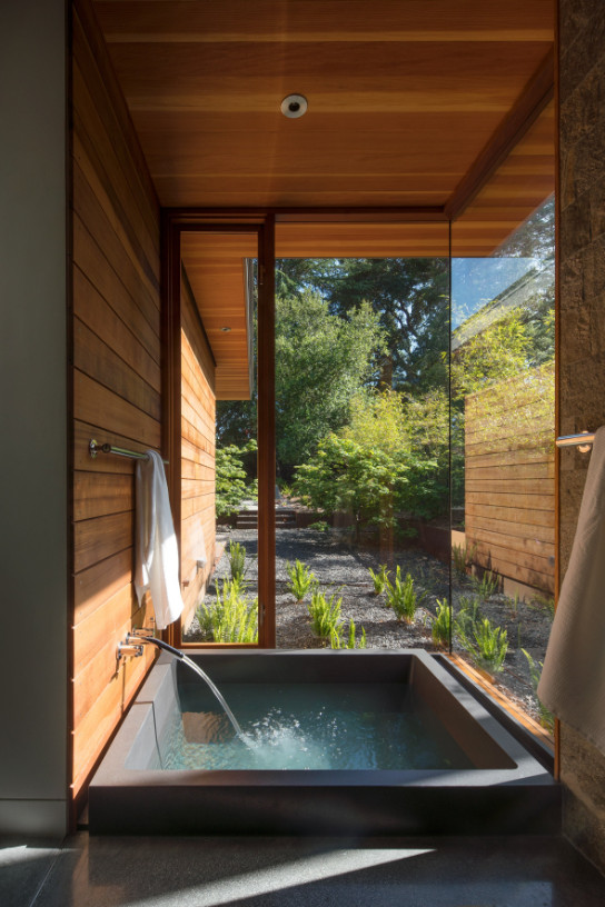Meet the Perfect Modern Bathtub for your Home this Season