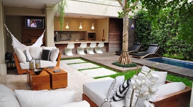 Outdoor Design Ideas: get a deck to your backyard