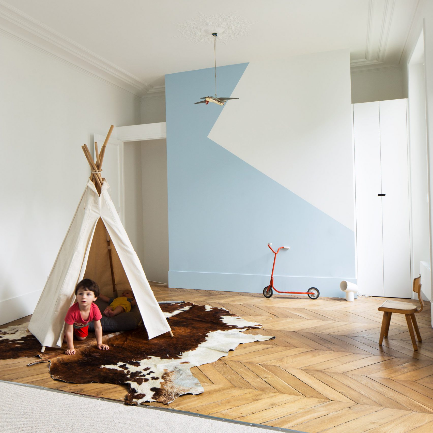 You'll Find This Children Room Design The Most Fun! 2 home design ideas, home interior decor, children room design, Russian summer house, indoor play area, industrial style lamp