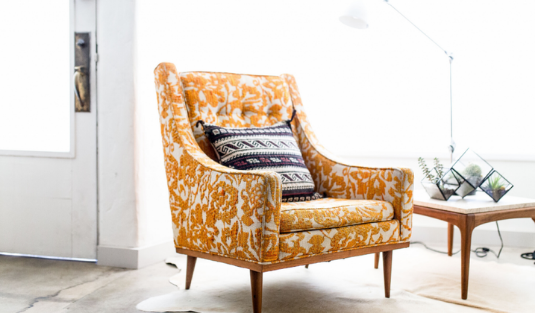 3 Living Room Design Mistakes You’re Making & How To Solve Them_feat