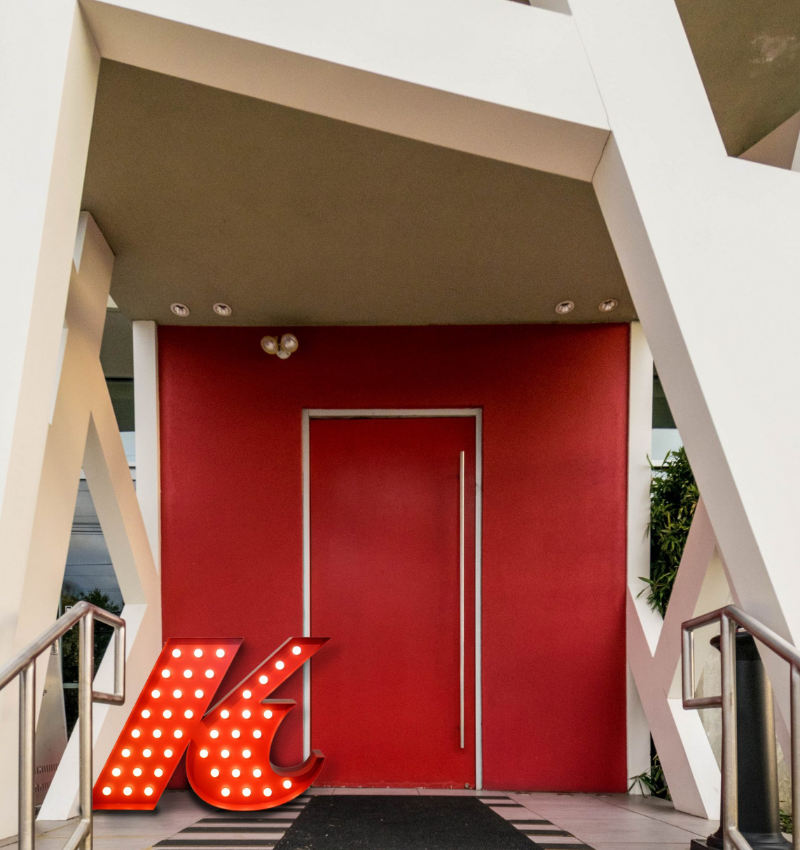 Oscars 2022 Bring Some Red Carpet Inspiration To Your Home Décor!_4